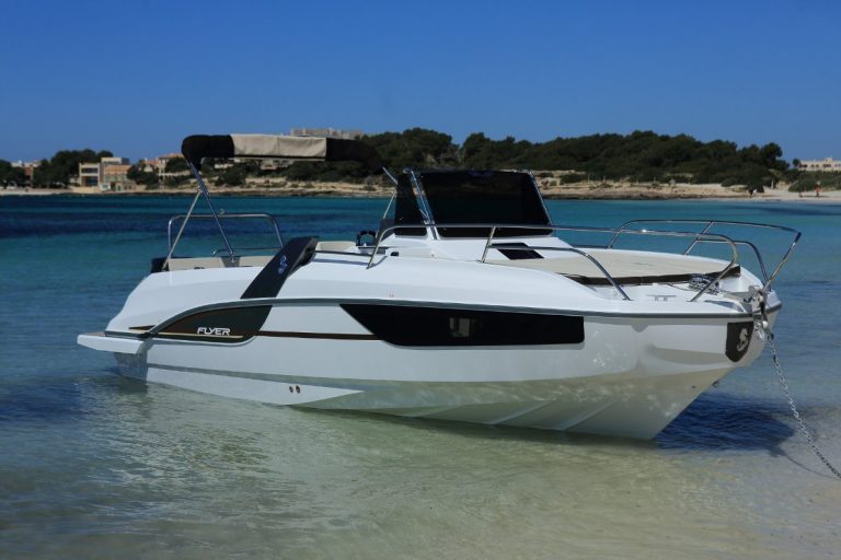 Starboard view of Beneteau Flyer 7.7 Just feel it - Motorboat in Ibiza