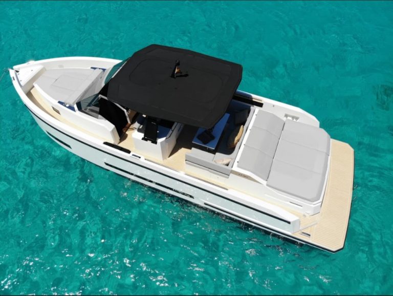 Sundeck of De Antonio D36 Havana - Yacht in Ibiza