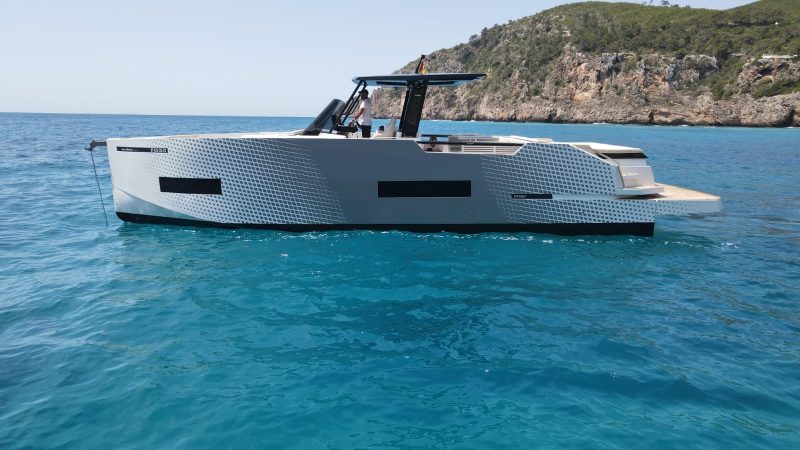 Port view 2 of De Antonio D50 Amazona - Yacht in Ibiza