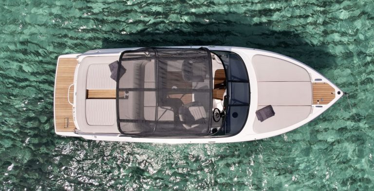 Air view of Cranchi E26 Fun der Hagen - Motorboat in Ibiza