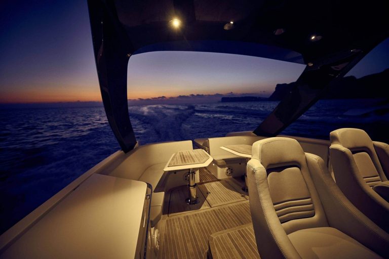 Stern table of Frauscher 1414 Demon Air Hailey Su - Yacht in Ibiza