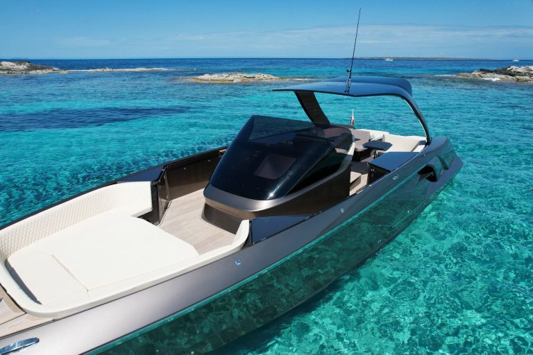 Sundeck of Frauscher 1414 Demon Air Hailey Su - Yacht in Ibiza