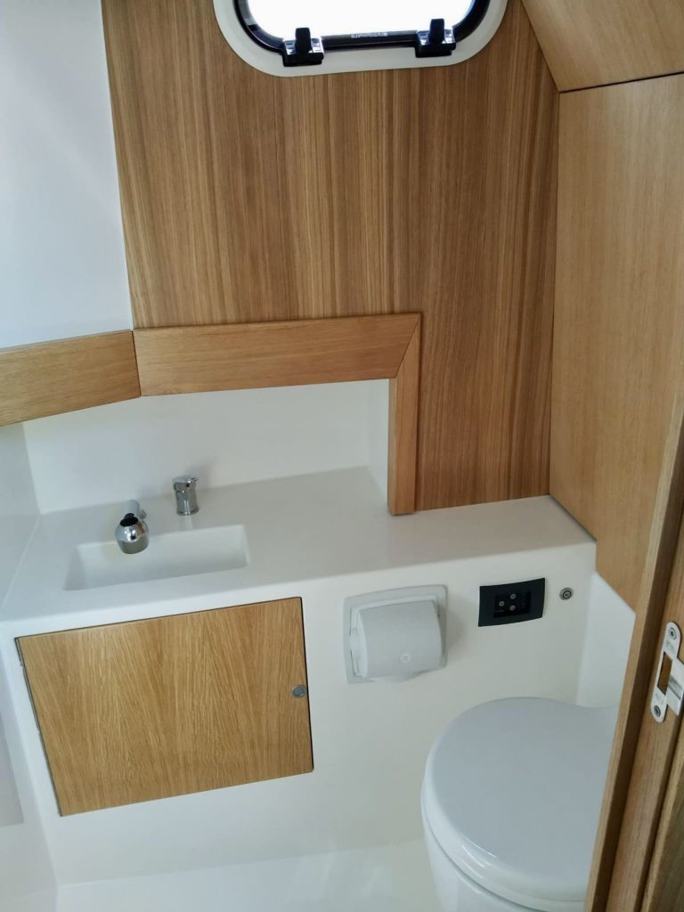 Bathroom of Rand 30 Escape Just Passion - Yacht in Ibiza