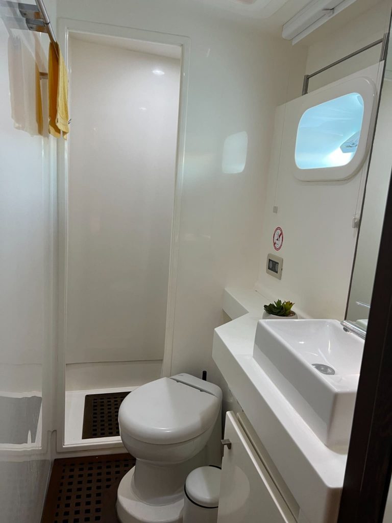 Bathroom of Sunreef 62 Tekila - Catamaran in Ibiza