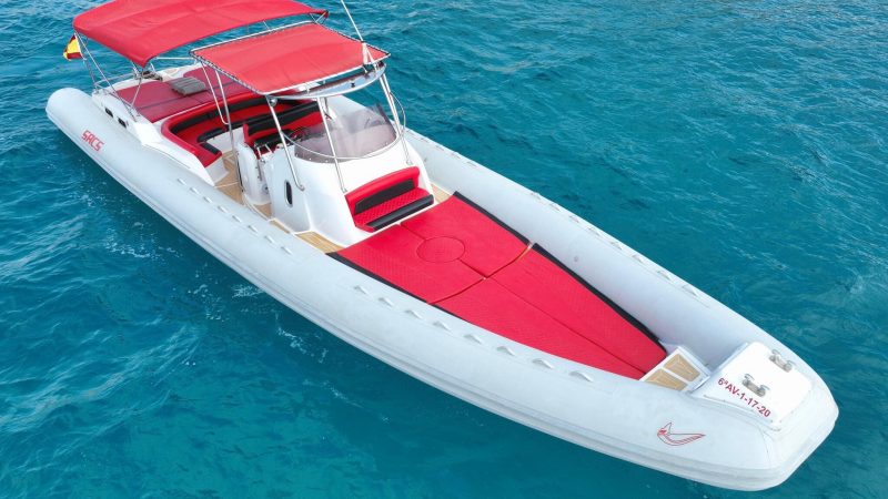 Bow sundeck of Sacs Stratos 42 Floppy - Inflatable boat in Ibiza