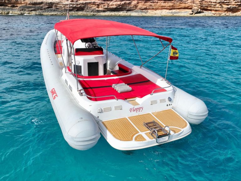 Stern of Sacs Stratos 42 Floppy - Inflatable boat in Ibiza