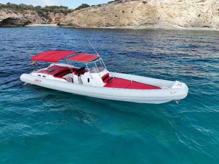 Starboard view of Sacs Stratos 42 Floppy - Inflatable boat in Ibiza