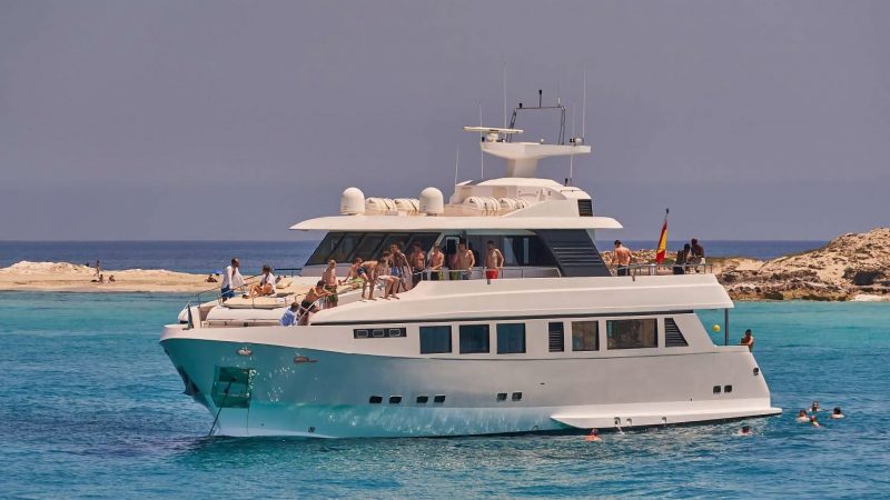 Port view of Explorer 92 Boramar - Event boat in Ibiza