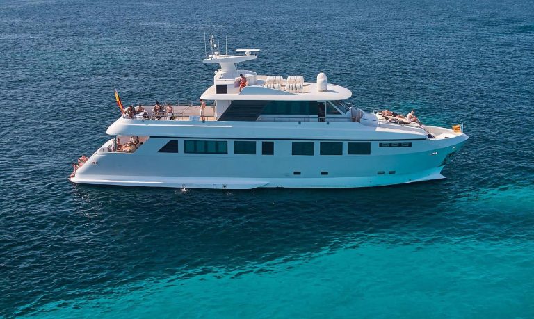 Starboard view of Explorer 92 Boramar - Event boat in Ibiza