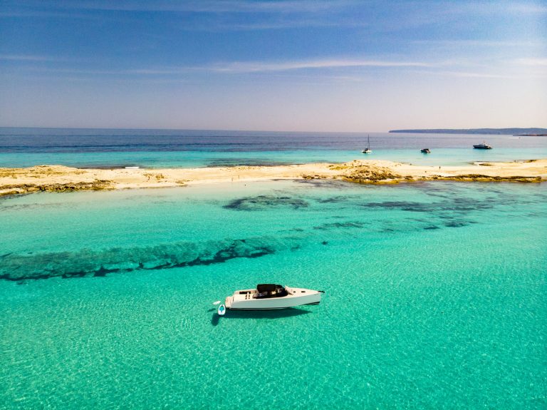 Starboard view of Van Dutch 40 Good vibes - Yacht in Ibiza