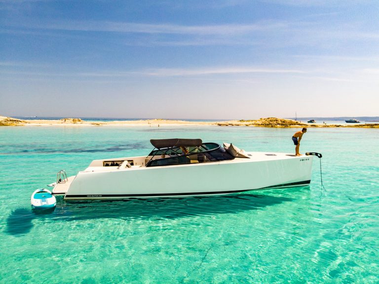 Starboard view 2 of Van Dutch 40 Good vibes - Yacht in Ibiza