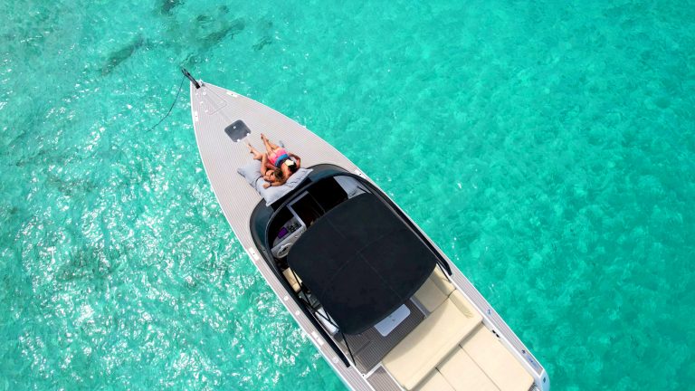 Bow sundeck of Van Dutch 40 Good vibes - Yacht in Ibiza