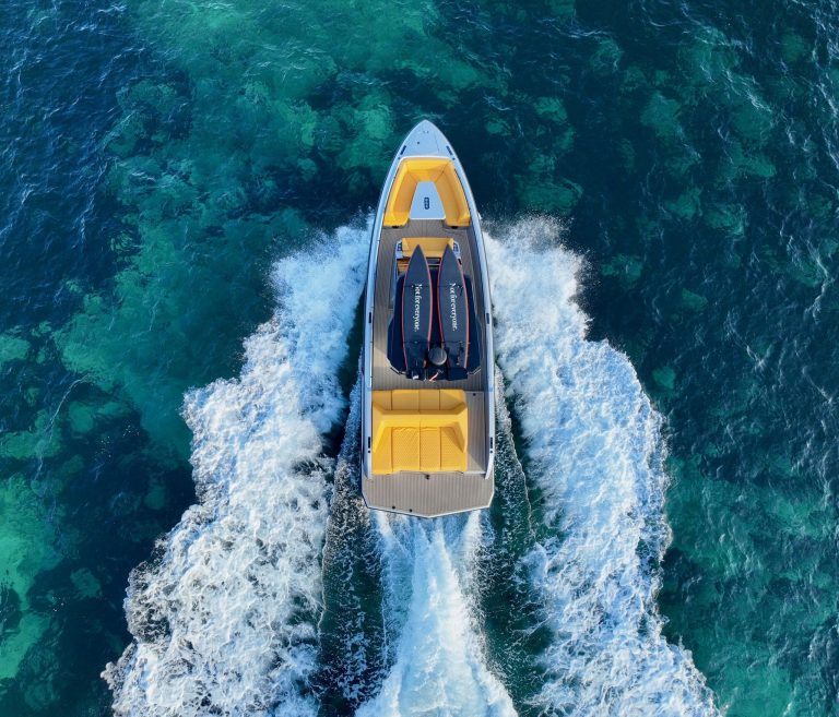 Air view of Vanquish VQ40 No tomorrow - Yacht in Ibiza