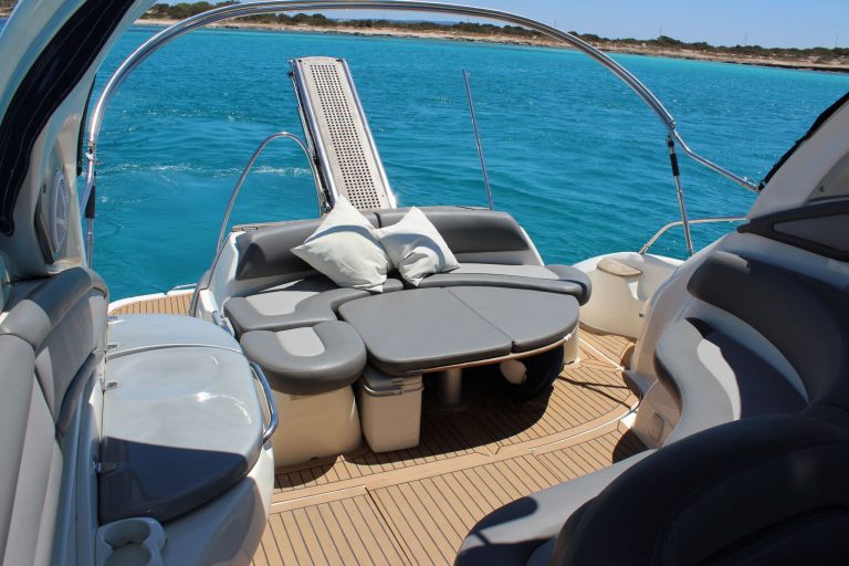 Sundeck of Cranchi 43 Bayswater - Motorboat in Ibiza