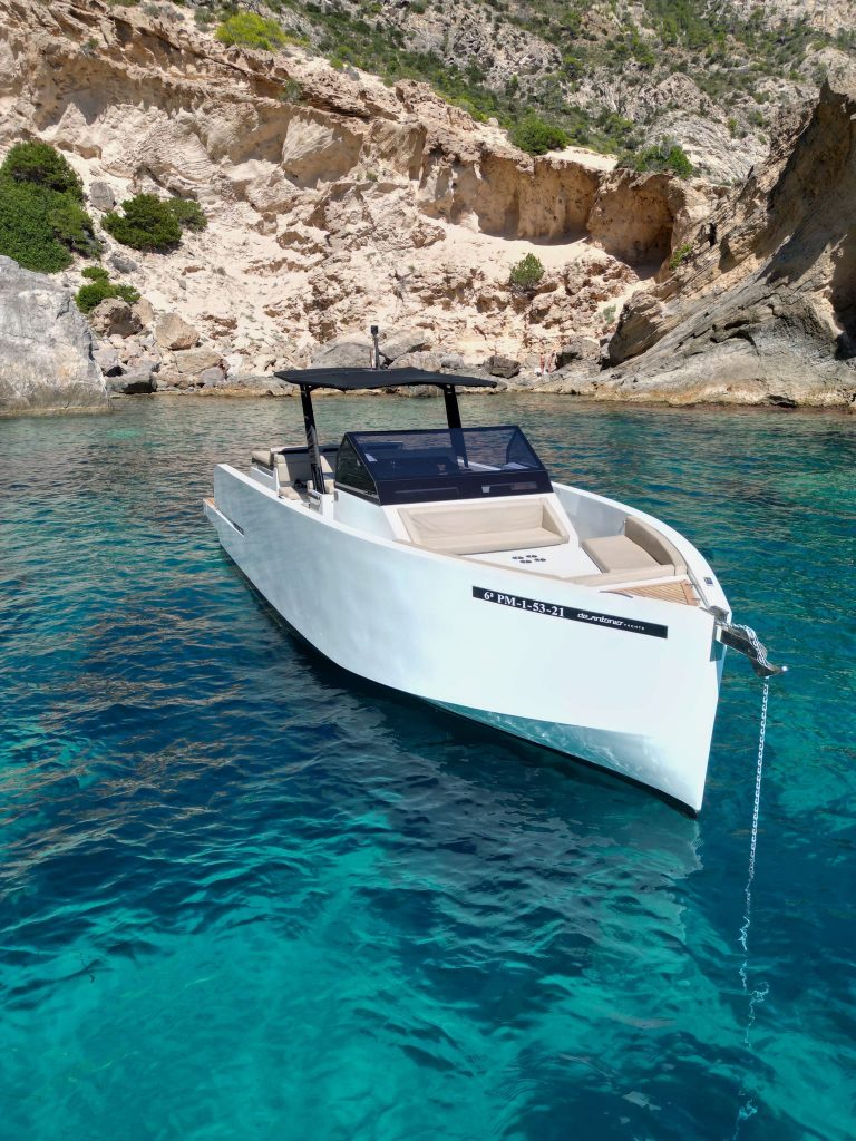 Sundeck of De Antonio D34 Gogga - Yacht in Ibiza