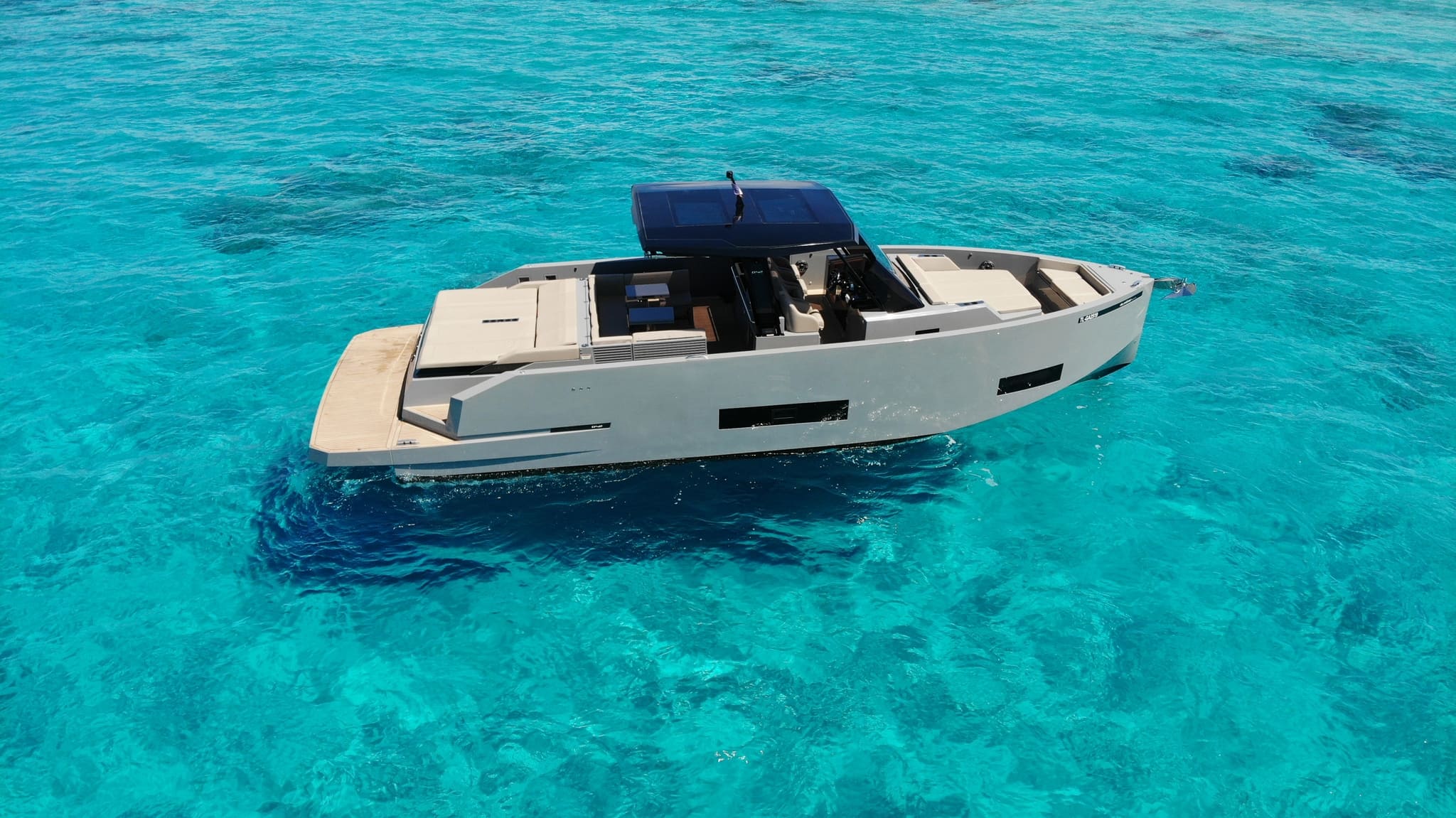 Starboard view 2 of De Antonio D42 Bambino - Yacht in Ibiza