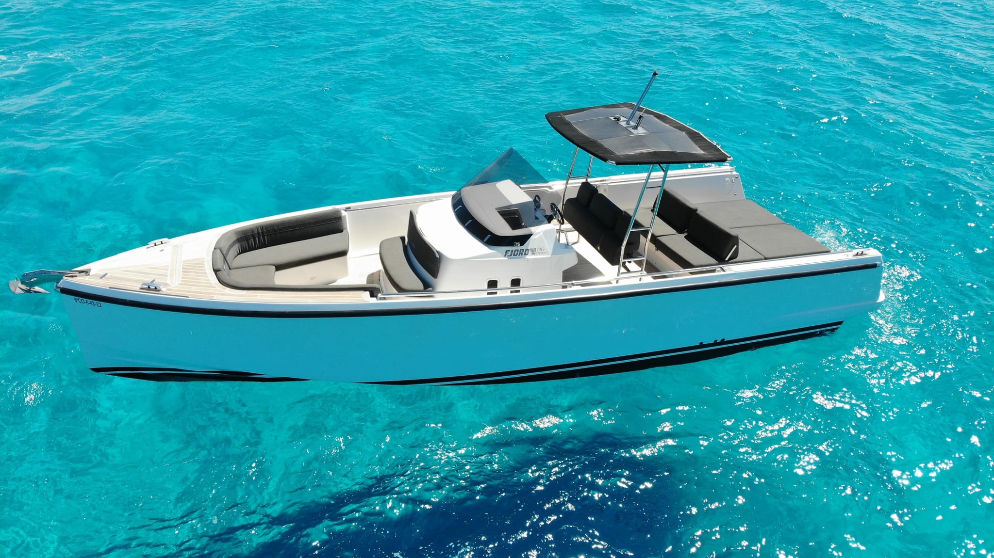 Port view of Fjord 36 Squirtle - Yacht in Ibiza