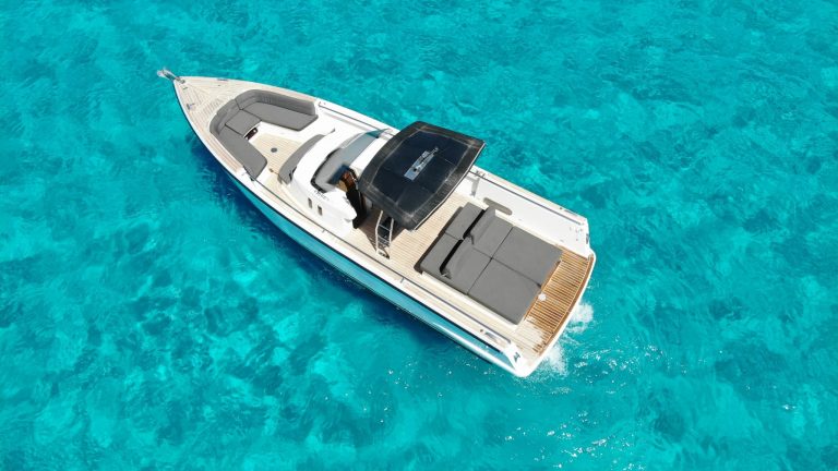 Sundeck of Fjord 36 Squirtle - Yacht in Ibiza