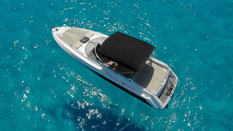 Motorboat Sunseeker Mohawk 29 Tabung Port view Ibiza