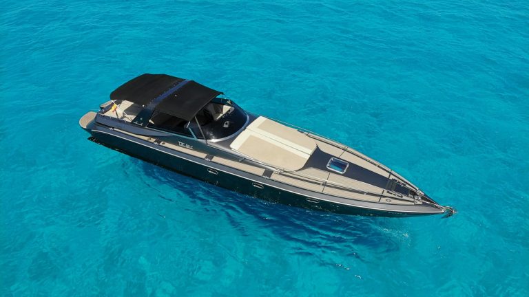 Bow sundeck of Tullio Abbate 42 Be - Yacht in Ibiza