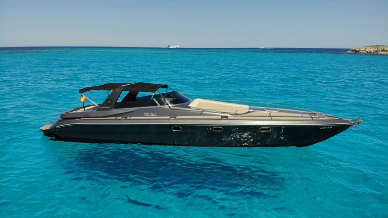 Starboard view of Tullio Abbate 42 Be - Yacht in Ibiza