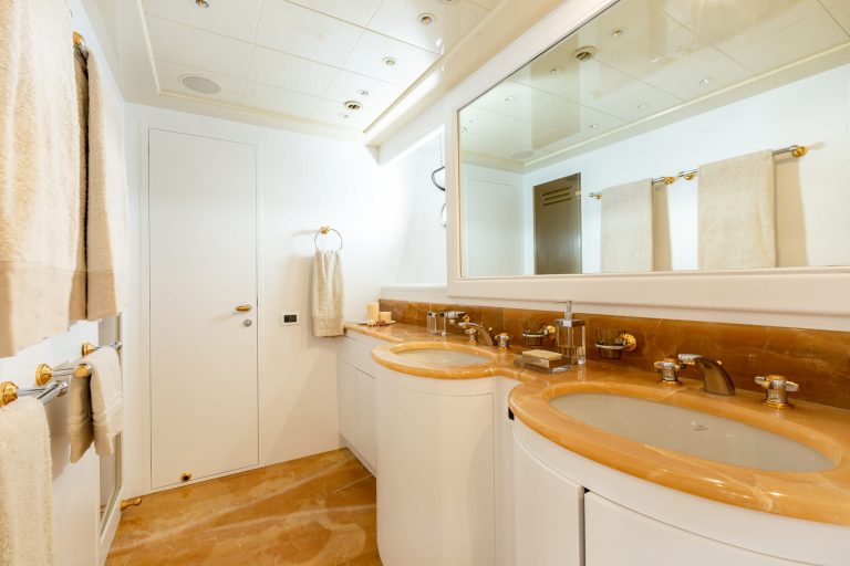 Bathroom of Mangusta 108 Nomad - Superyacht in Ibiza
