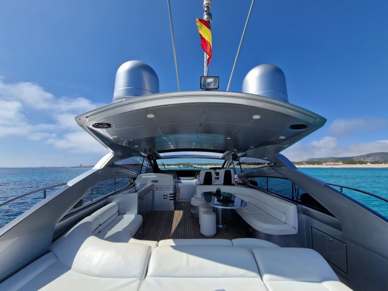 Sundeck of Pershing 56 Enjoy - Yacht in Ibiza