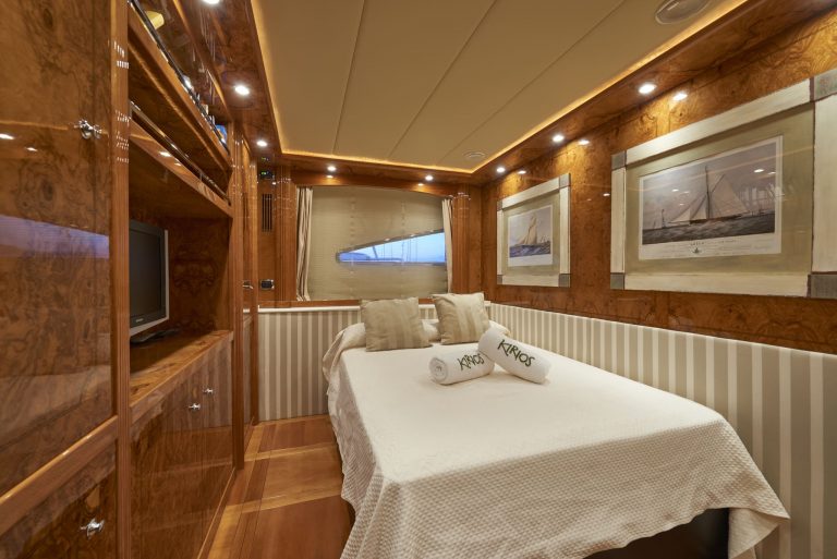 Cabin 2 of Astondoa 102 GLX Kirios - Superyacht in Ibiza
