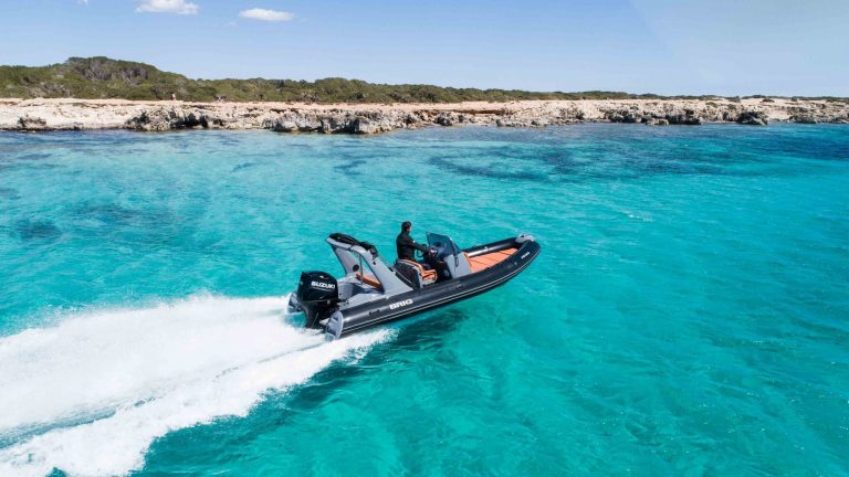 Sailing of Brig 650 Speedy González - Inflatable boat in Ibiza