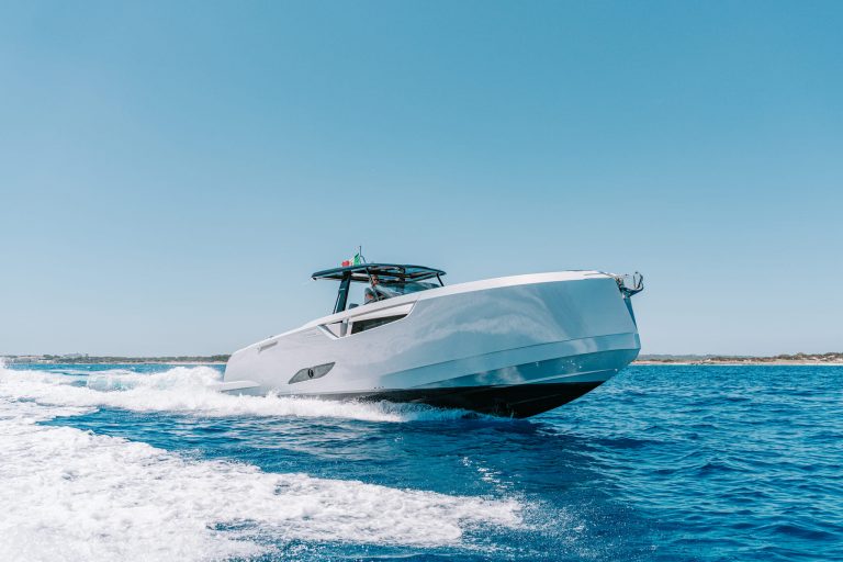 Sailing of Cayman 40 Caiman - Yacht in Ibiza