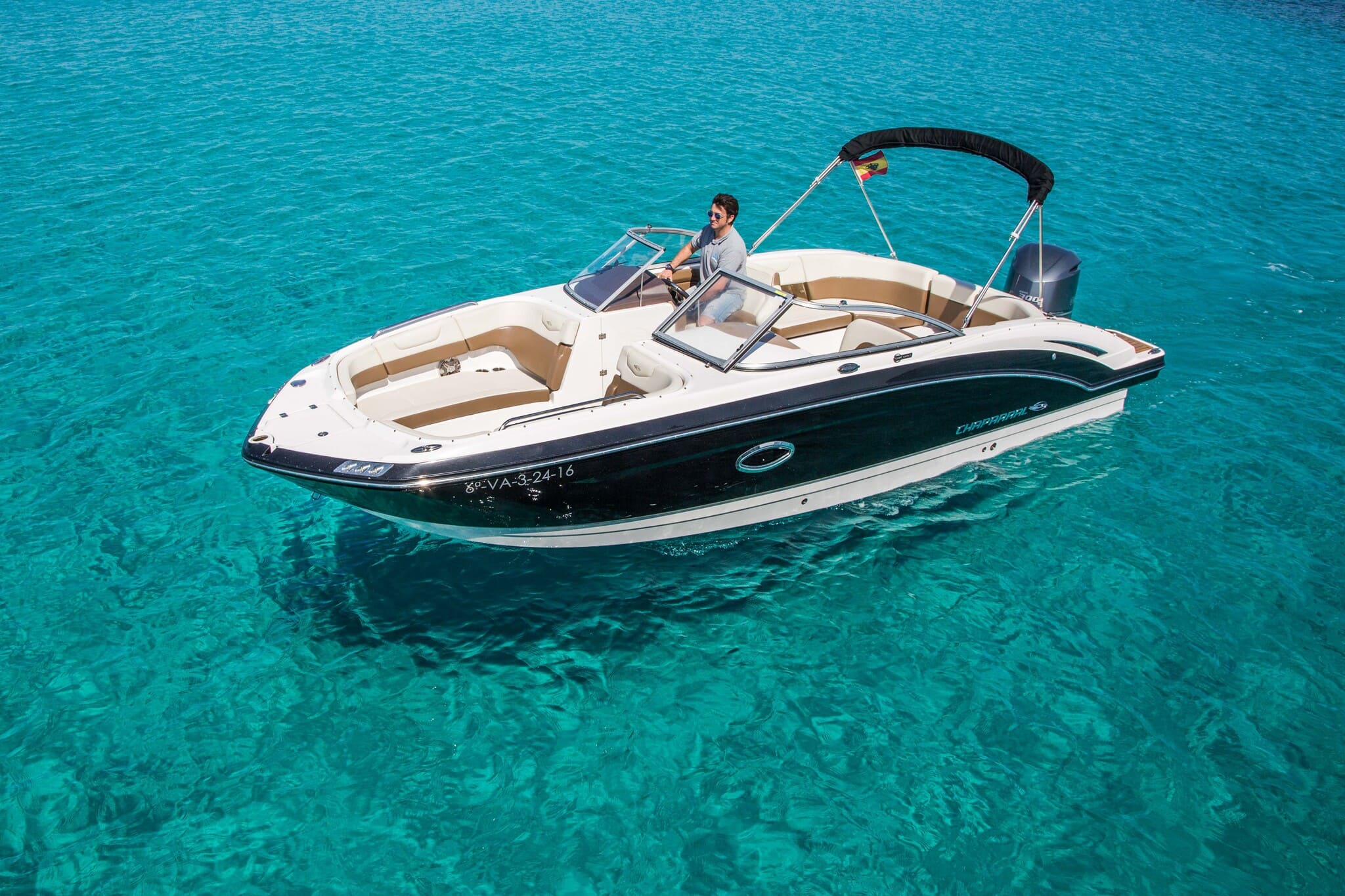 Port view of Chaparral 250 Chappy 2 - Motorboat in Ibiza