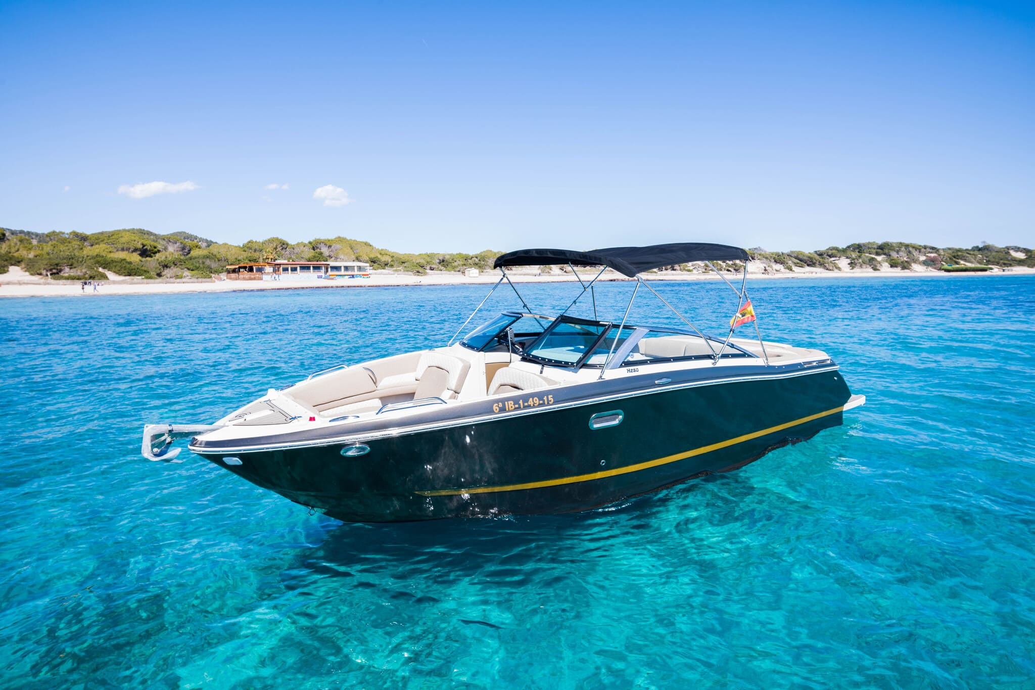 Port view of Four Winns 28 Trident - Motorboat in Ibiza