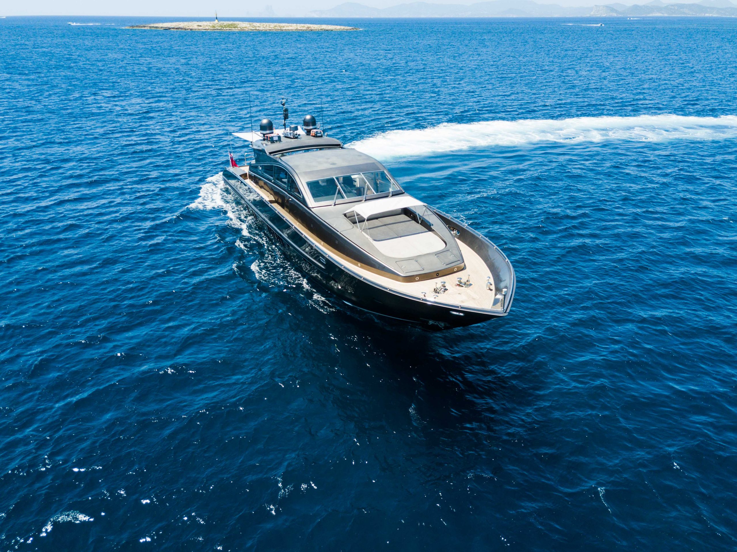 Alquiler rent location llogar mieten barco boat bateau boot ibiza Leopard90Aya