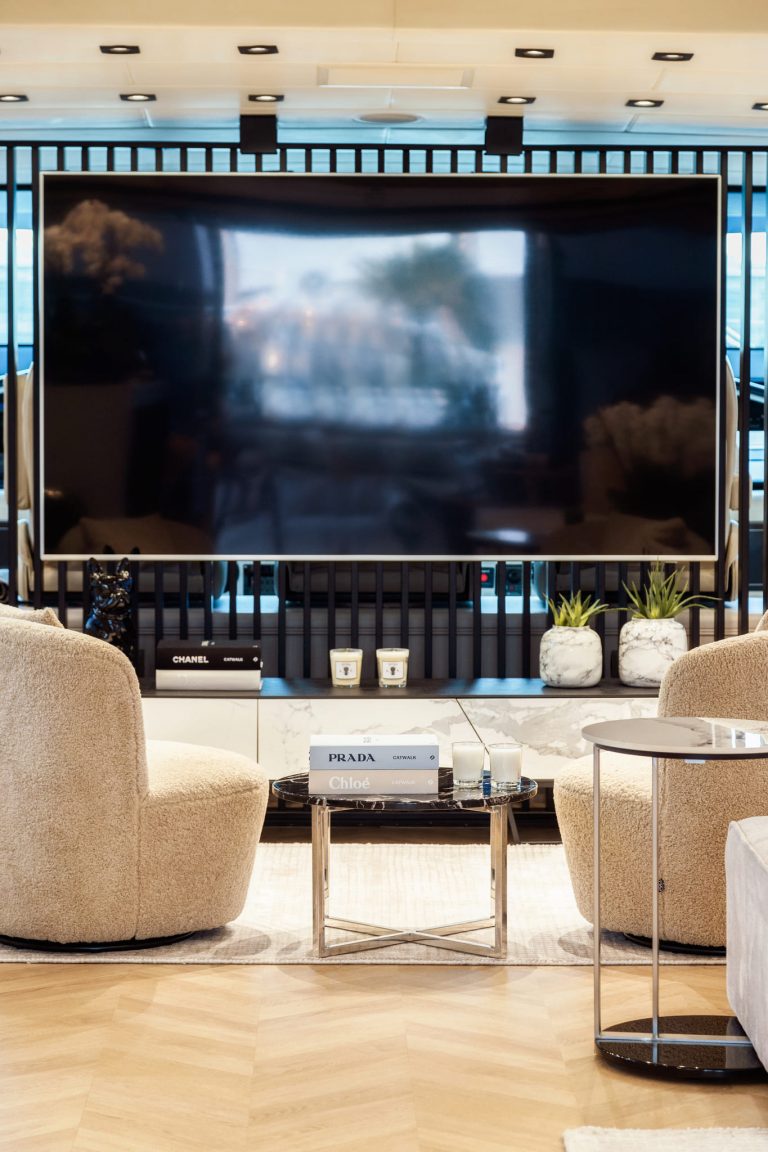 Lounge of Mangusta 130 Mrs Grey - Superyacht in Ibiza