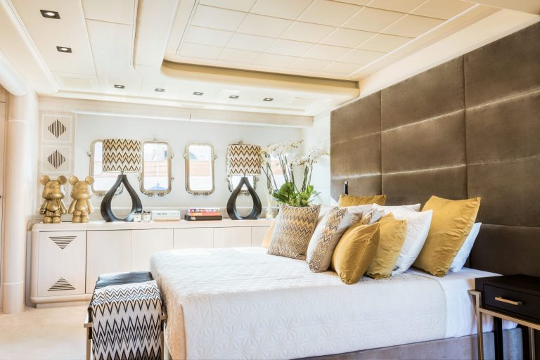 Cabin 2 of Mangusta 130 Mrs Grey - Superyacht in Ibiza