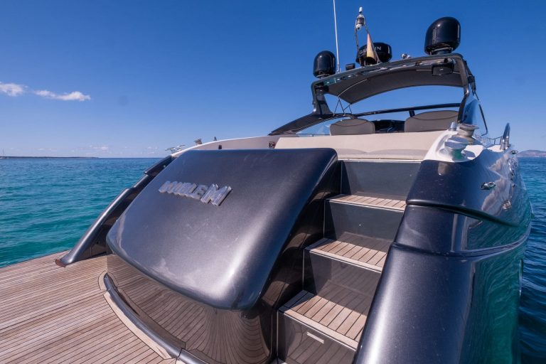 Stern of Alfamarine 60 Double M - Yacht in Ibiza
