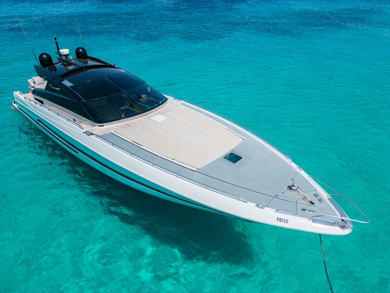 Bow sundeck of Baia Italia 70 Chilli - Yacht in Ibiza