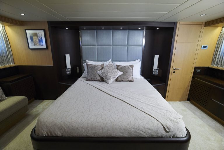 Cabin of Maiora 99 Lady KC - Superyacht in Ibiza