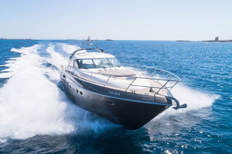 Bow sundeck of Princess V65 Freedom - Yacht in Ibiza