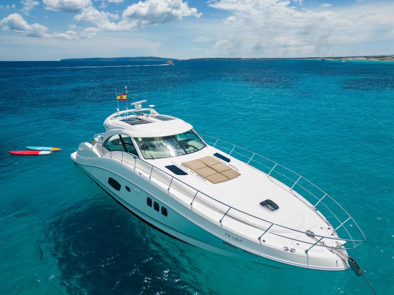 Bow sundeck of Sea Ray 55 Sundancer Il consigliere - Yacht in Ibiza