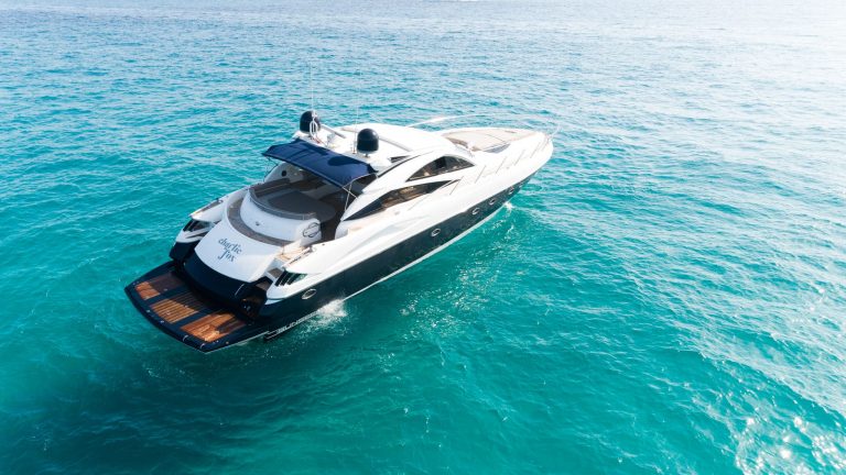 Stern of Sunseeker Predator 68 Charlie Fox - Yacht in Ibiza