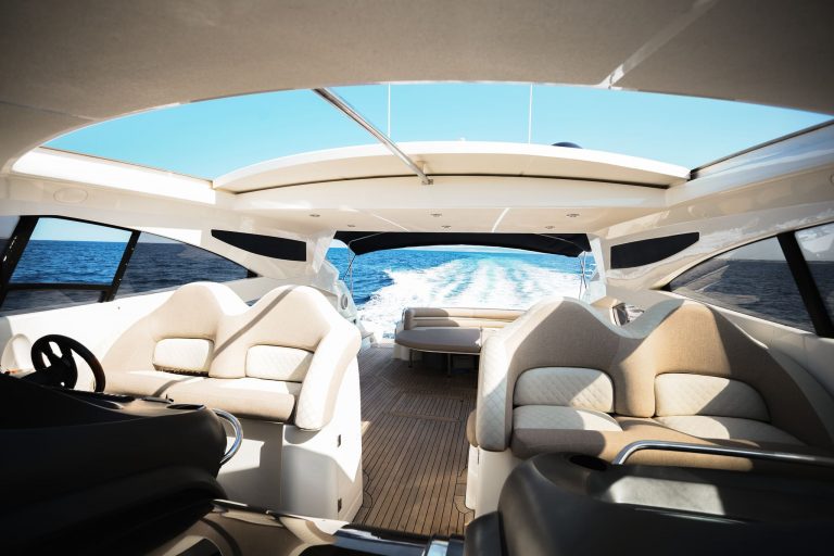 Rudder of Sunseeker Predator 68 Charlie Fox - Yacht in Ibiza