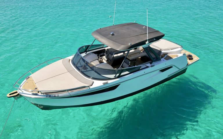 Port view of Alfastreet Marine 28 Sanfil - Motorboat in Ibiza