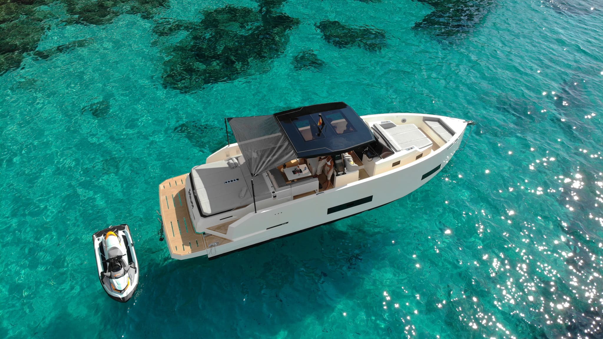 Starboard view of De Antonio D42 Tot suma - Yacht in Ibiza