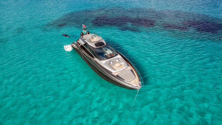 Bow of Riva Perseo 76 Remare - Yacht in Ibiza