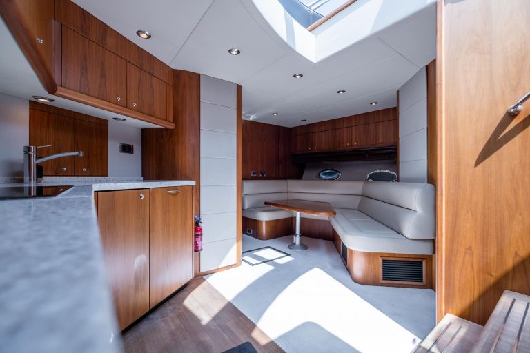 Lounge of Sunseeker Predator 62 Shadow - Yacht in Ibiza