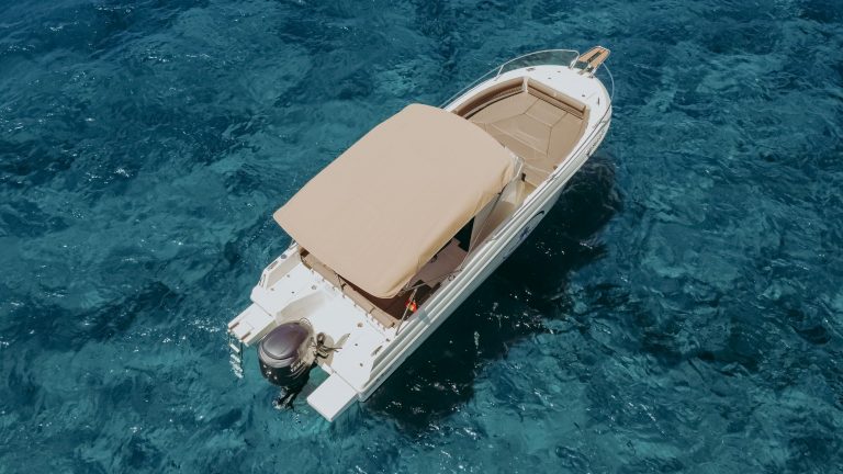Alquiler rent location llogar mieten barco boat bateau boot ibiza PacificCraft750Paradis