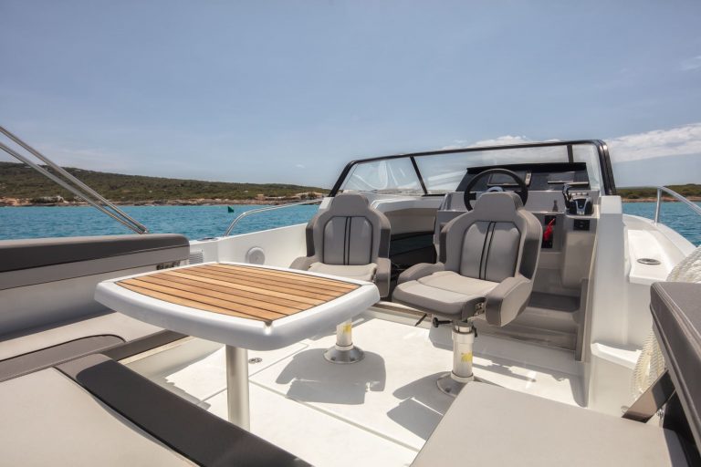 Stern table 2 of Jeanneau Cap Camarat 7,5 Jarana - Motorboat in Ibiza
