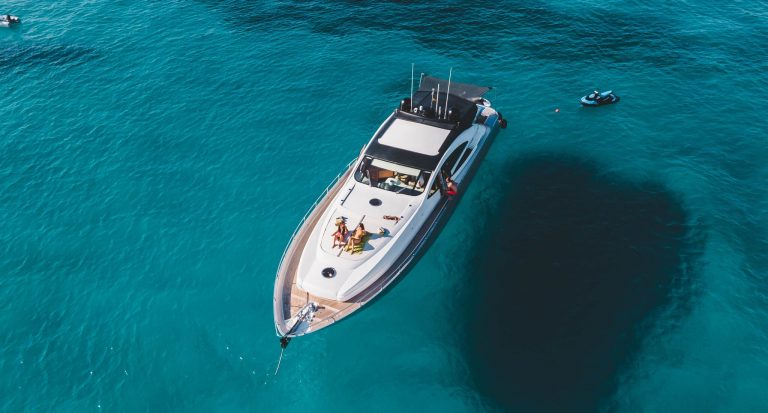 Bow of Pershing 76 Lady R - Yacht in Ibiza