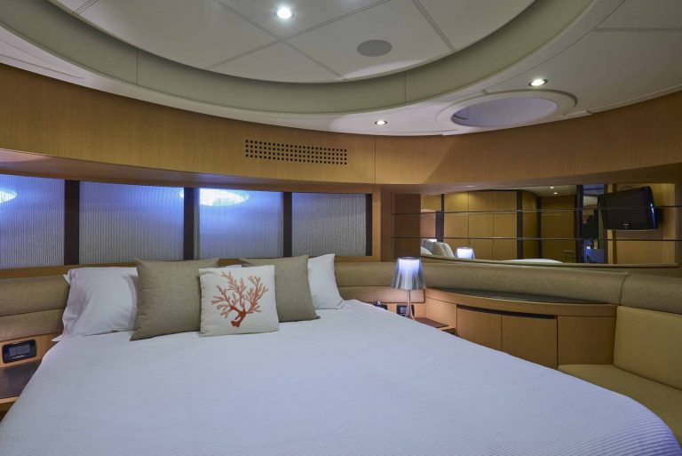 Cabin of Pershing 90 Danzas - Superyacht in Ibiza